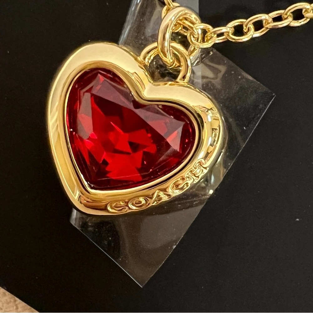 Coach Red Heart Pendant Necklace NWT - Picture 2 of 7